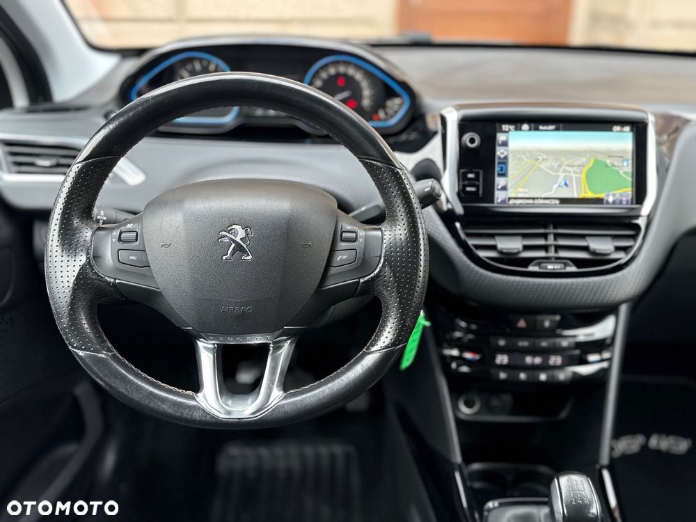 Peugeot 2008 1.2 Pure Tech GPF Crossway S&S - 33