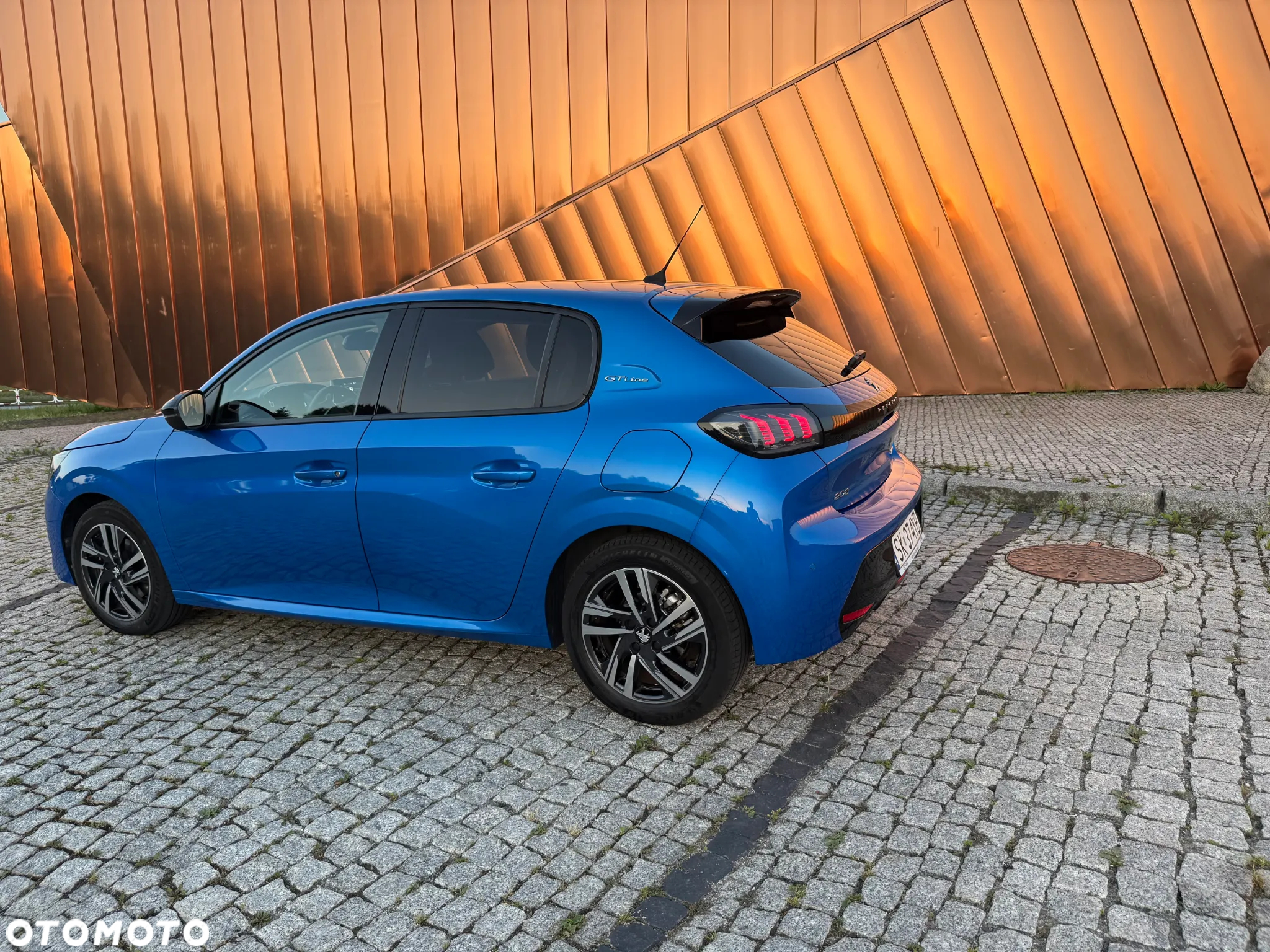Peugeot 208 - 4