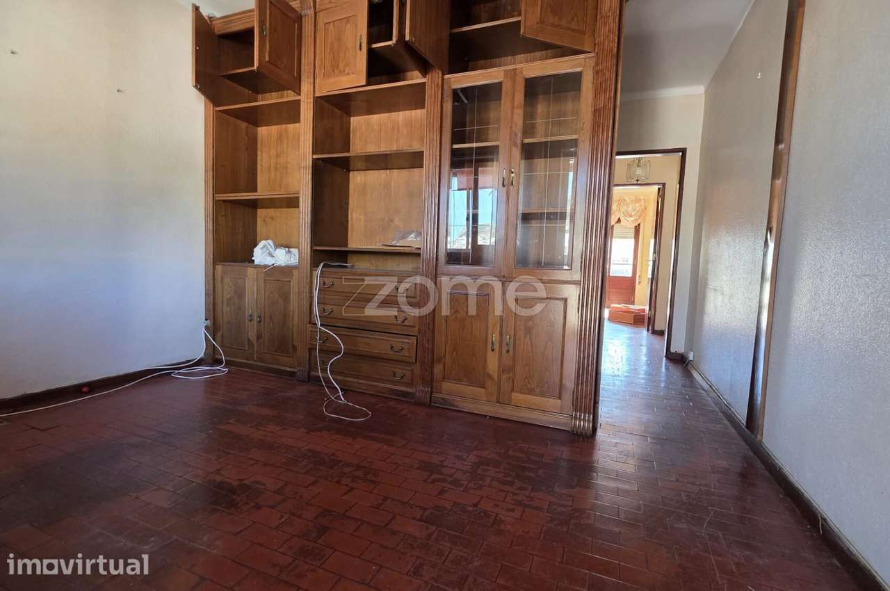 Apartamento T1 p/ Remodelar - Sesimbra (Santiago) - Grande imagem: 3/7