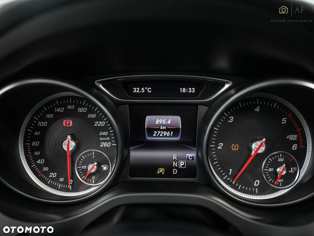 Mercedes-Benz CLA 220 d 7G-DCT - 28