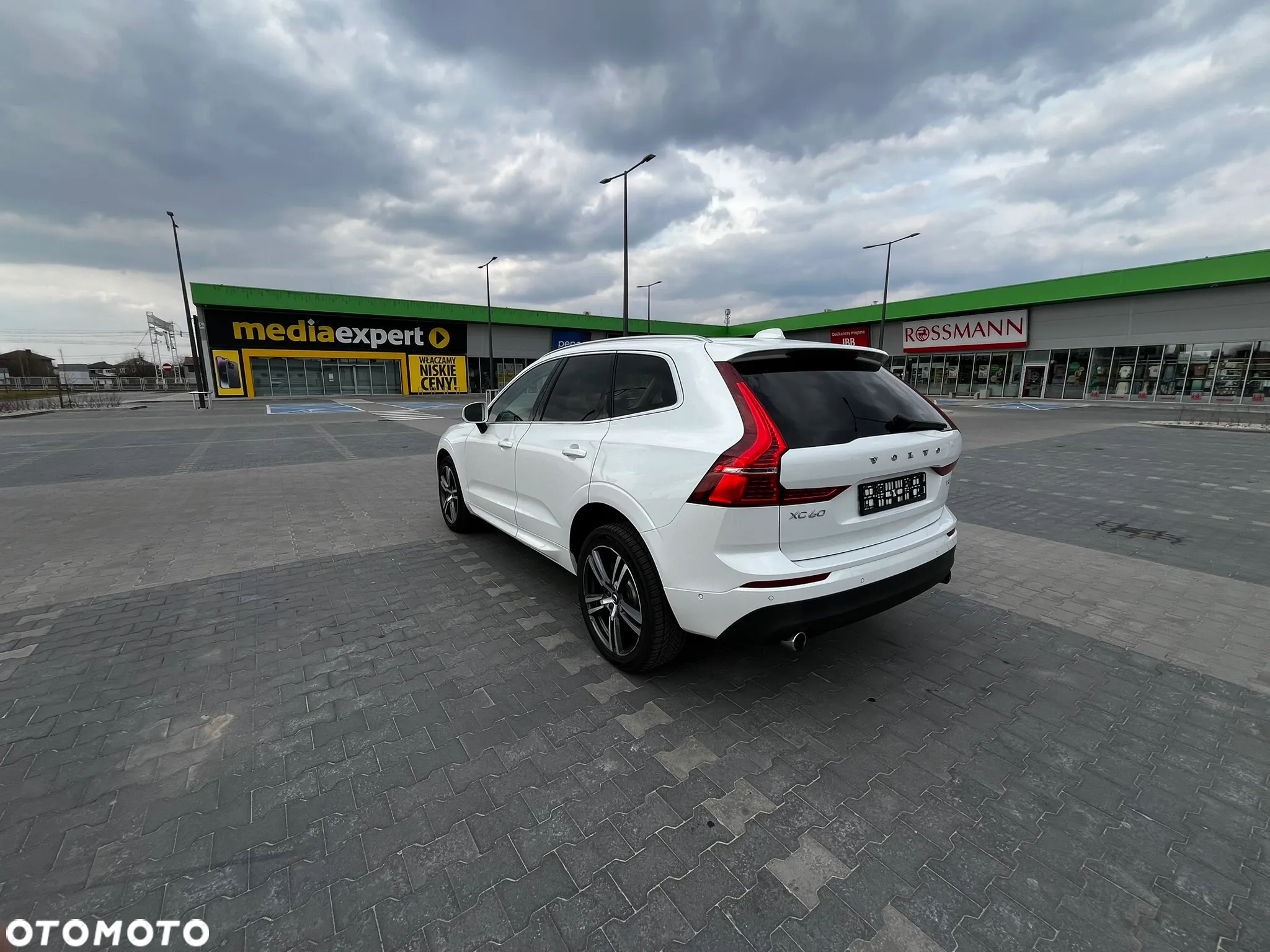 Volvo XC 60 - 4