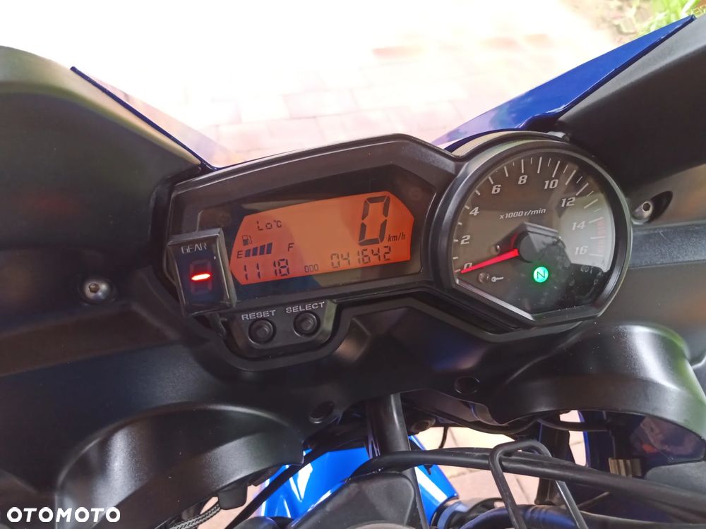 Yamaha FZ6 - 11
