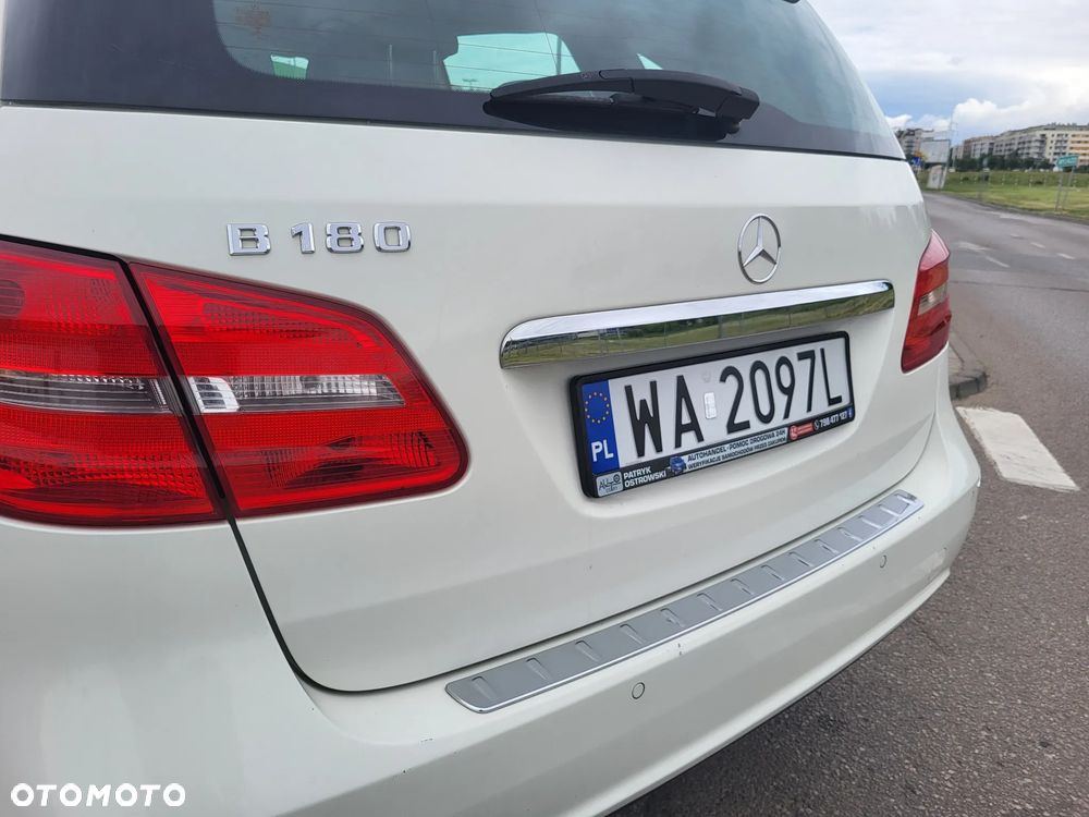 Mercedes-Benz Klasa B 180 Urban - 24