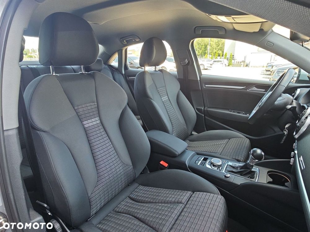 Audi A3 Limousine 35 TFSI Sport S tronic - 12