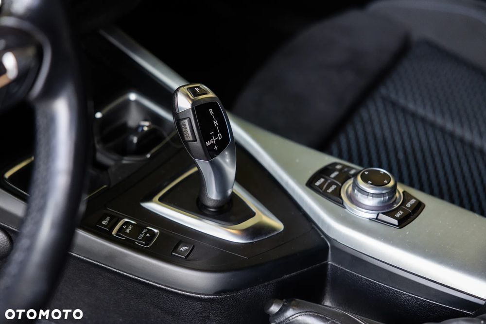 BMW Seria 1 - 12