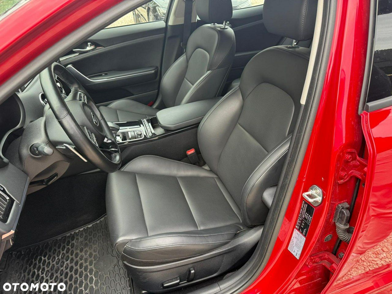 Kia Stinger - 13