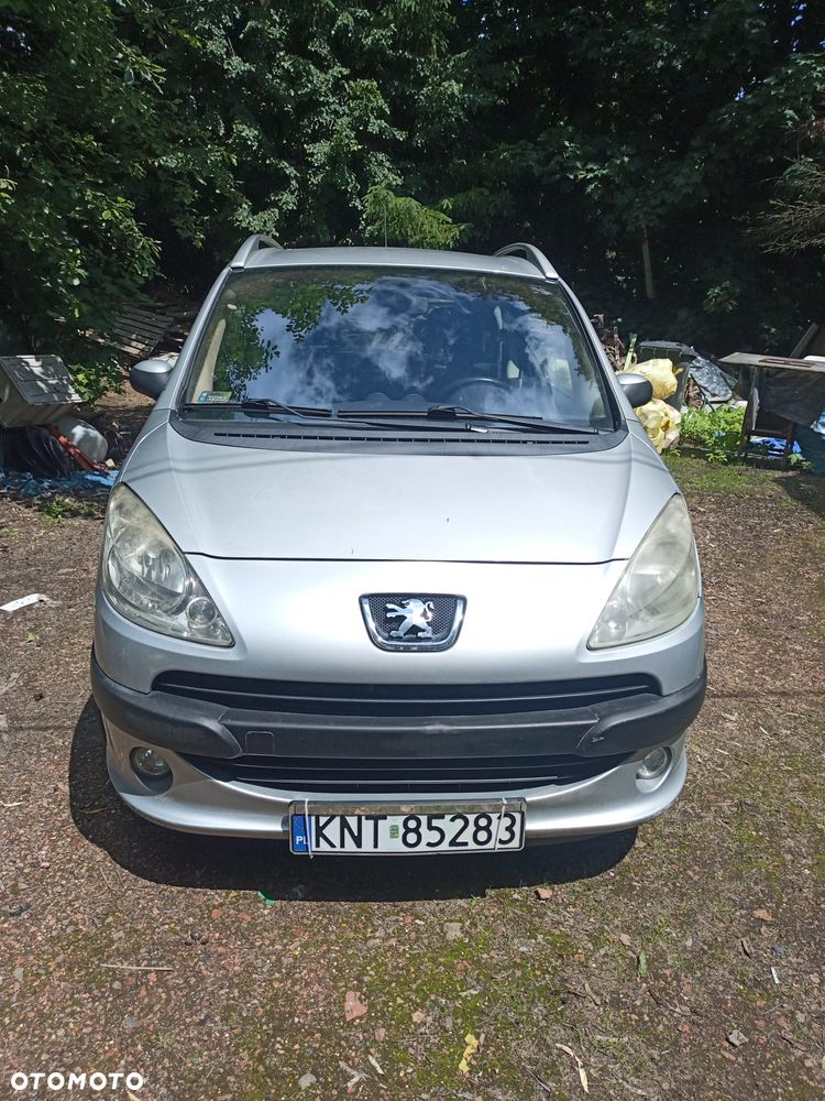 Peugeot 1007 - 1