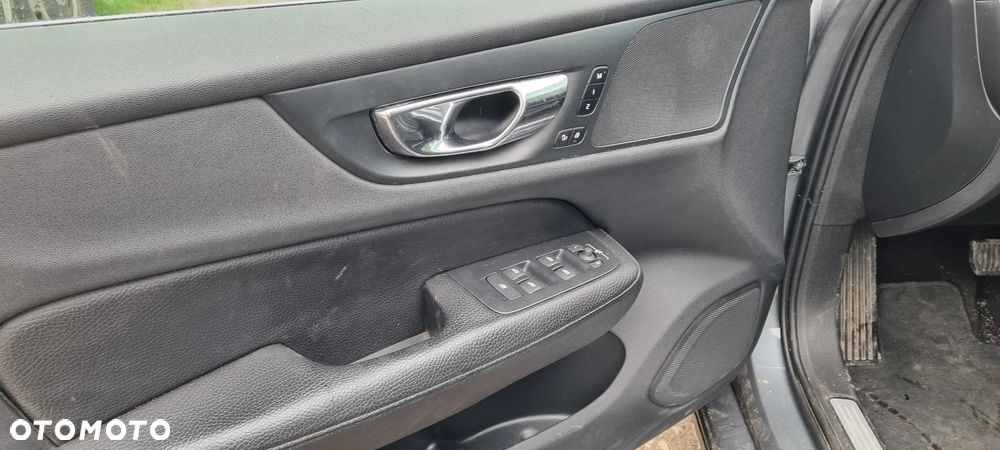 Volvo V60 D3 Geartronic Momentum Pro - 11