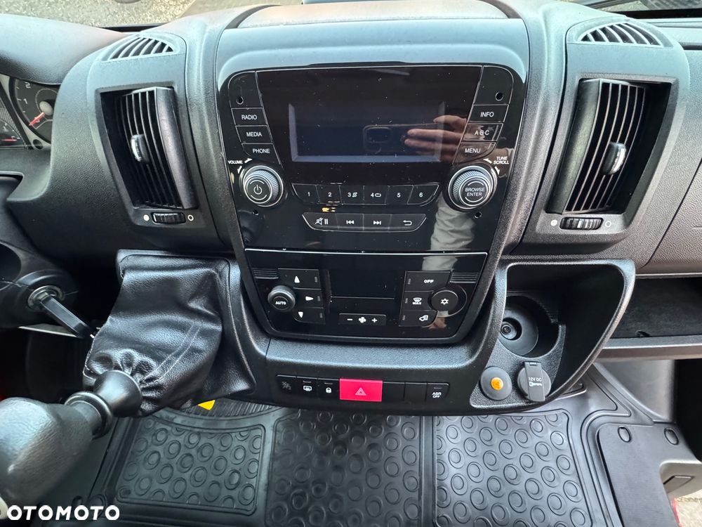 Peugeot Boxer HDi L2H2 Allure - 20