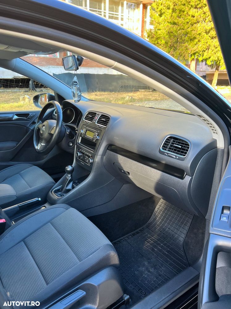 Volkswagen Golf - 8