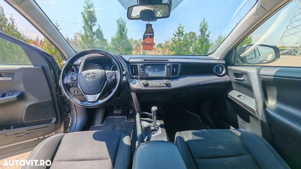 Toyota RAV4 - 9