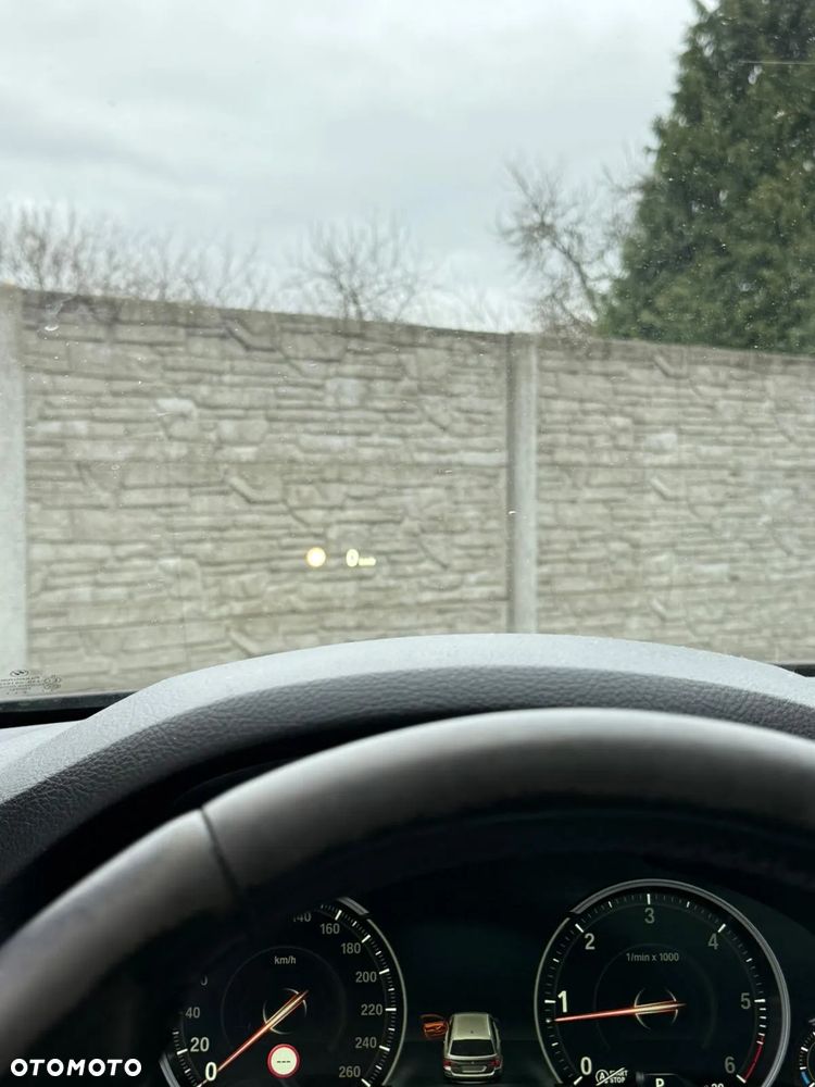 BMW Seria 5 520d xDrive - 7