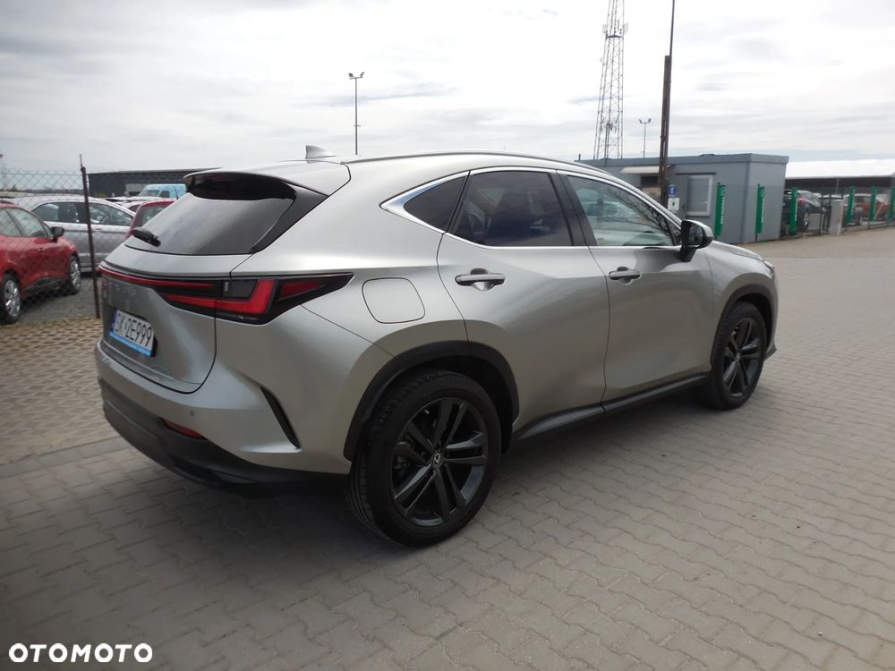 Lexus NX - 7