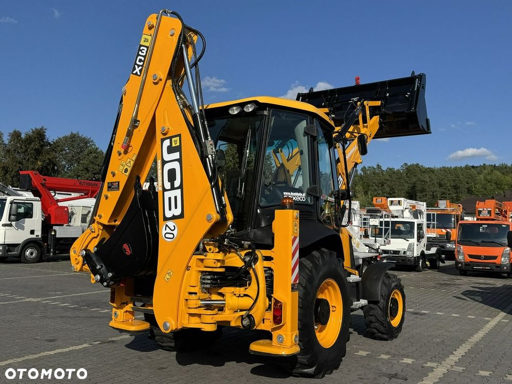 JCB 3CX - 18