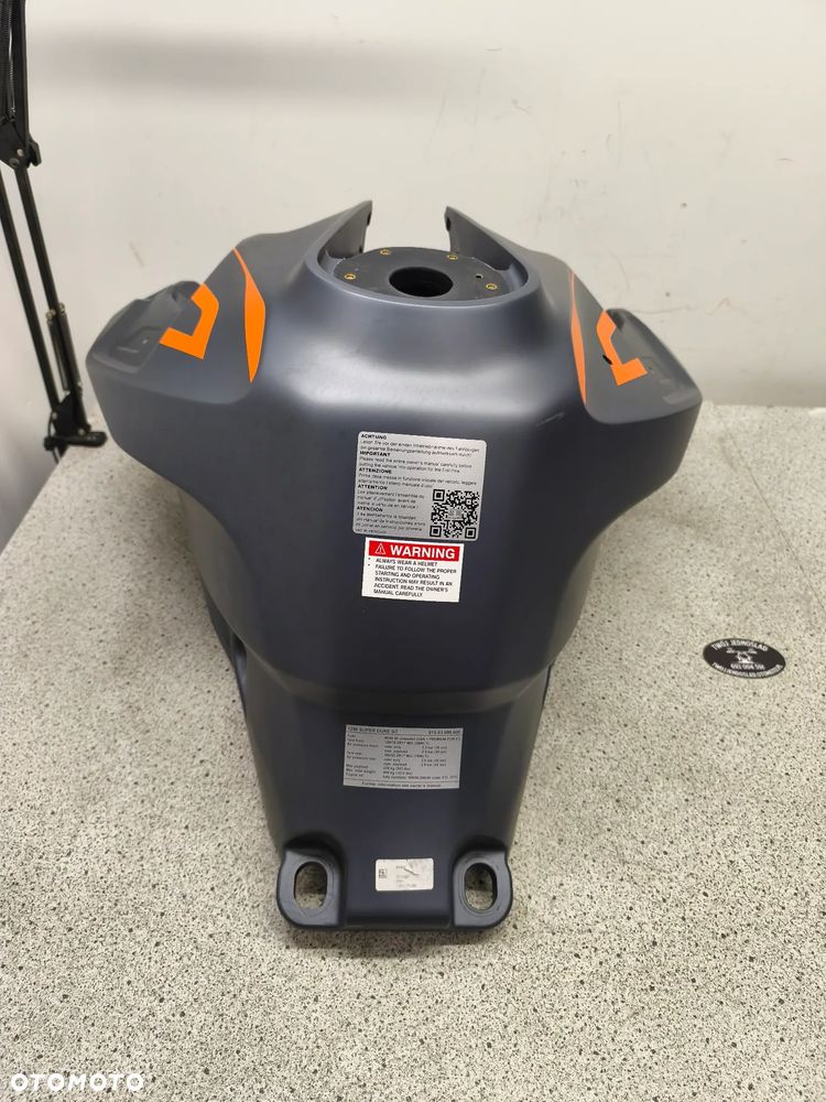 Bak, zbiornik paliwa KTM 1290 Super Duke GT - 2