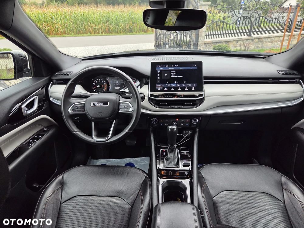 Jeep Compass - 31