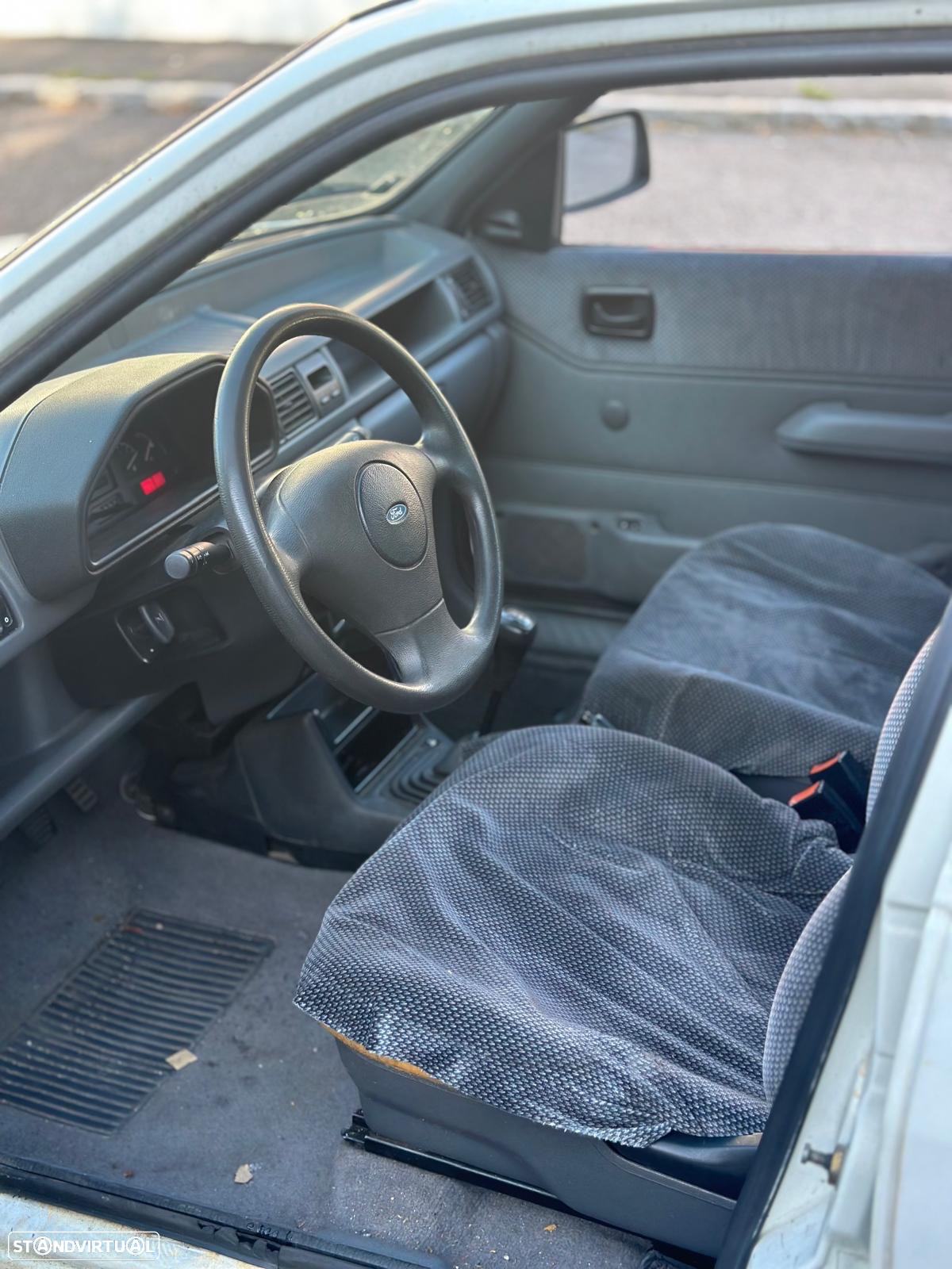 Ford Fiesta 1.1 CLX - 5