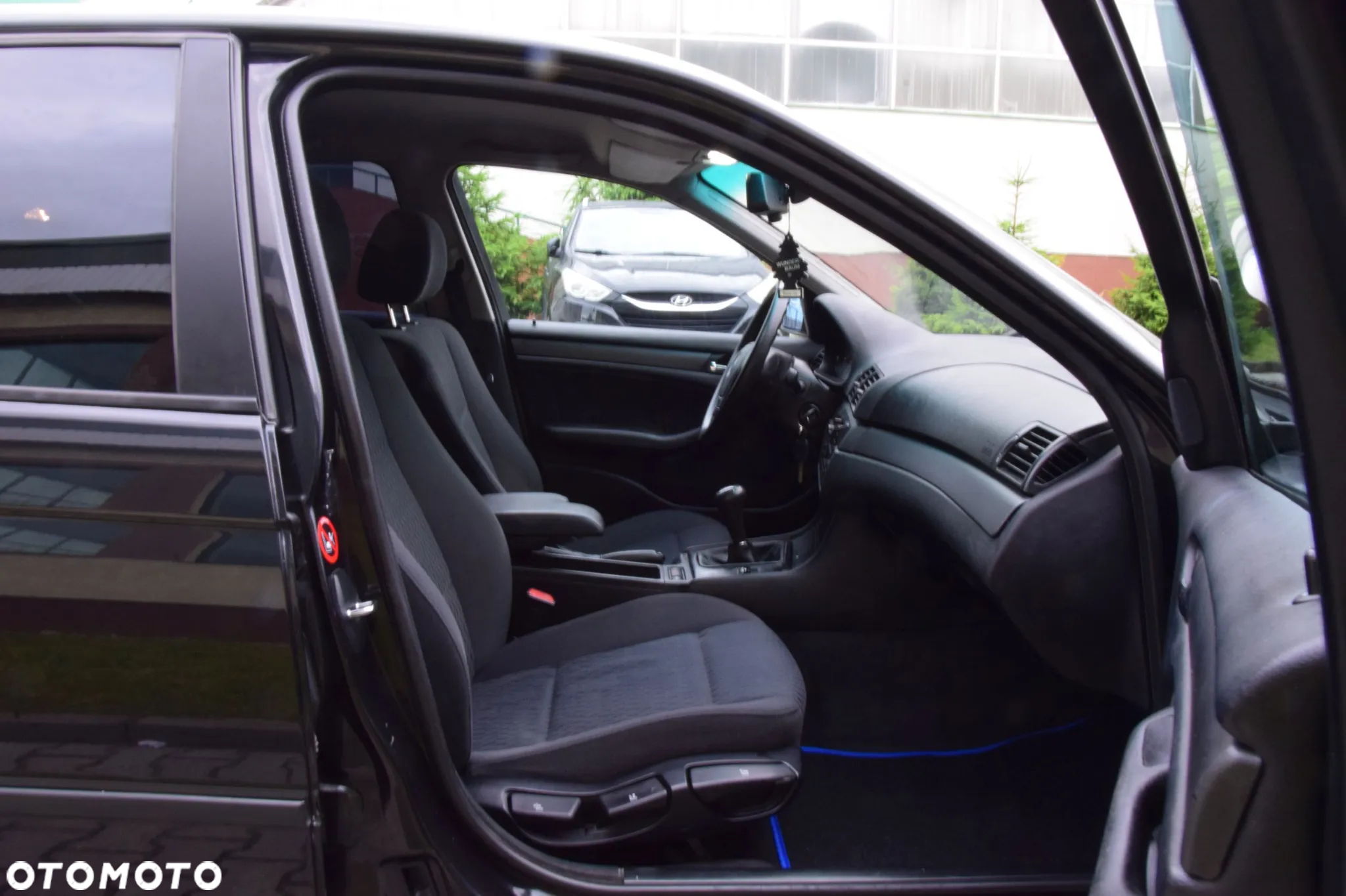 BMW Seria 3 320d - 26