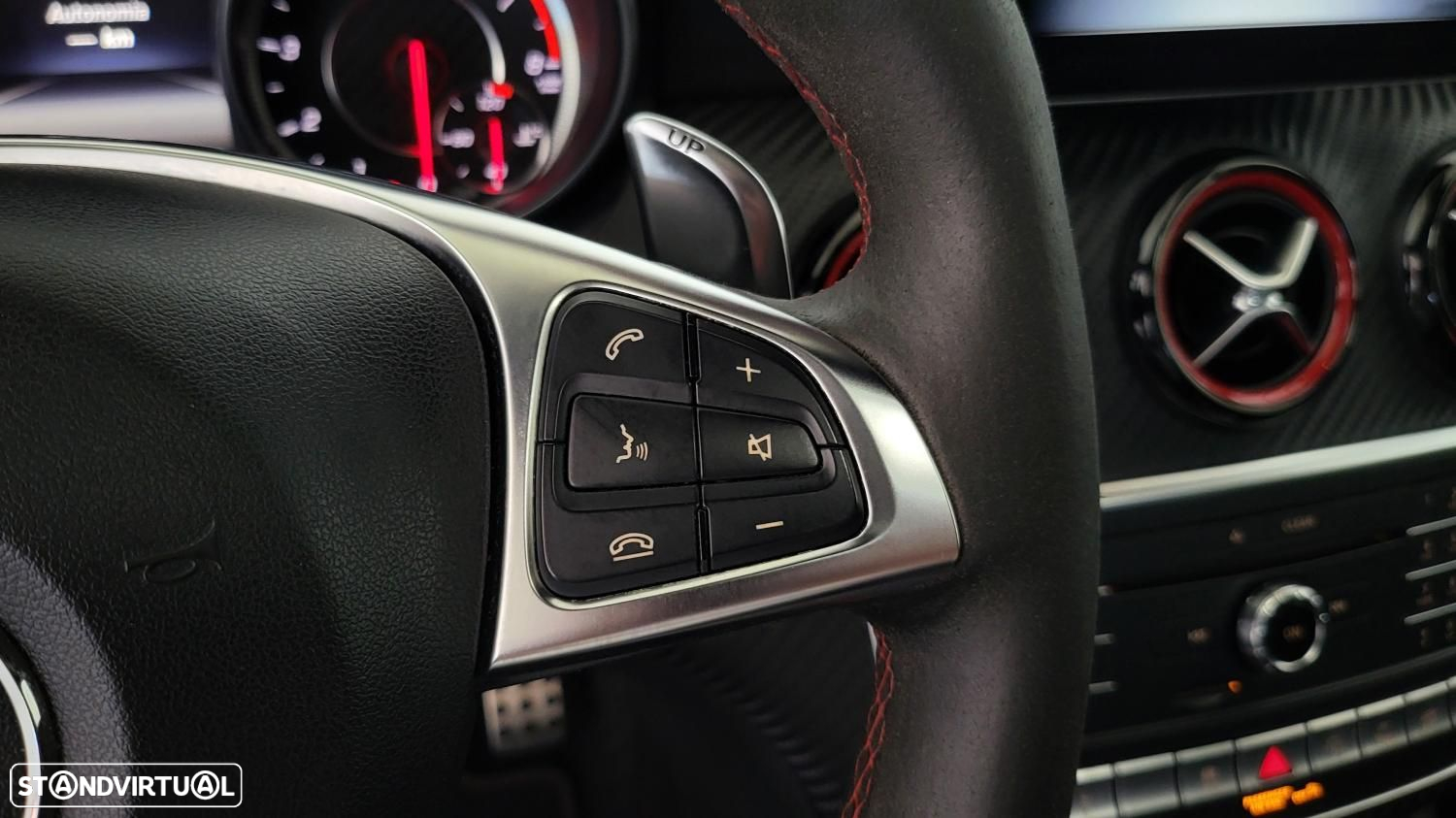 Mercedes-Benz A 45 AMG 4Matic Speedshift 7G-DCT - 21