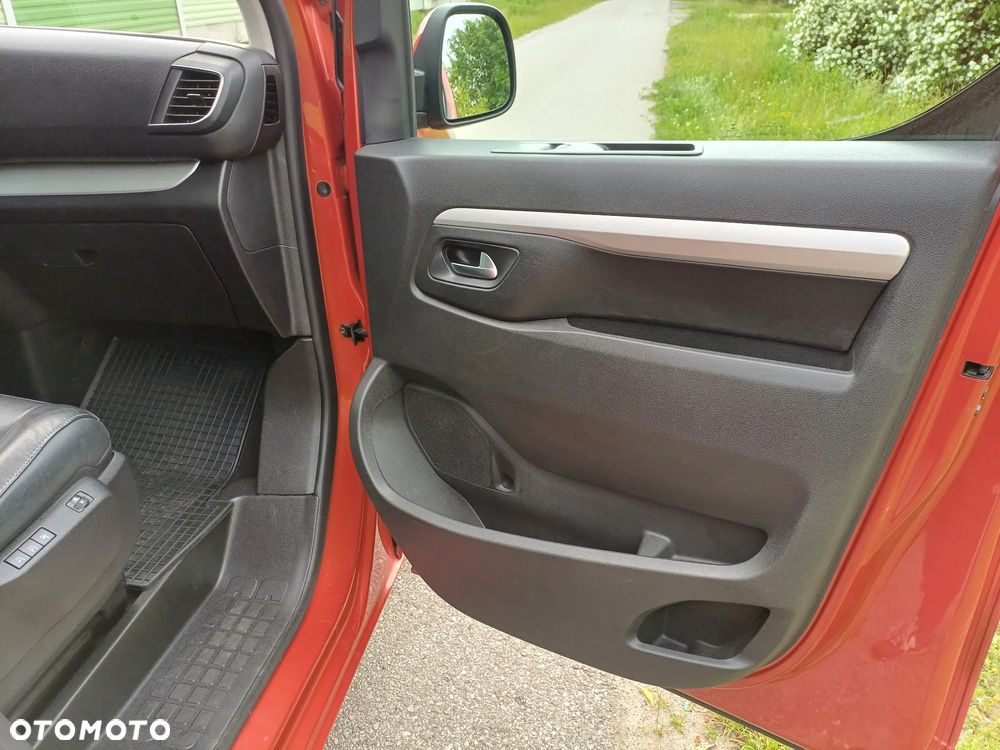 Toyota Proace Verso 2.0 D4-D Medium VIP - 21