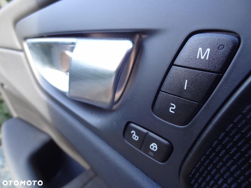 Volvo XC 60 B5 B AWD Geartronic RDesign - 21