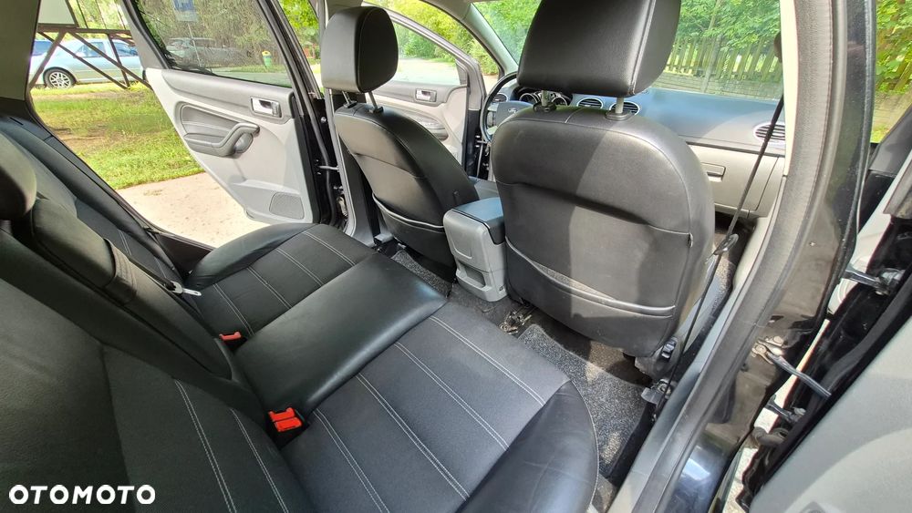 Ford Focus 1.6 TDCi DPF Titanium - 24