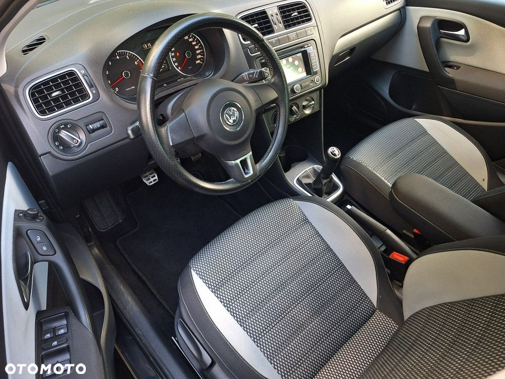 Volkswagen Polo Cross - 10