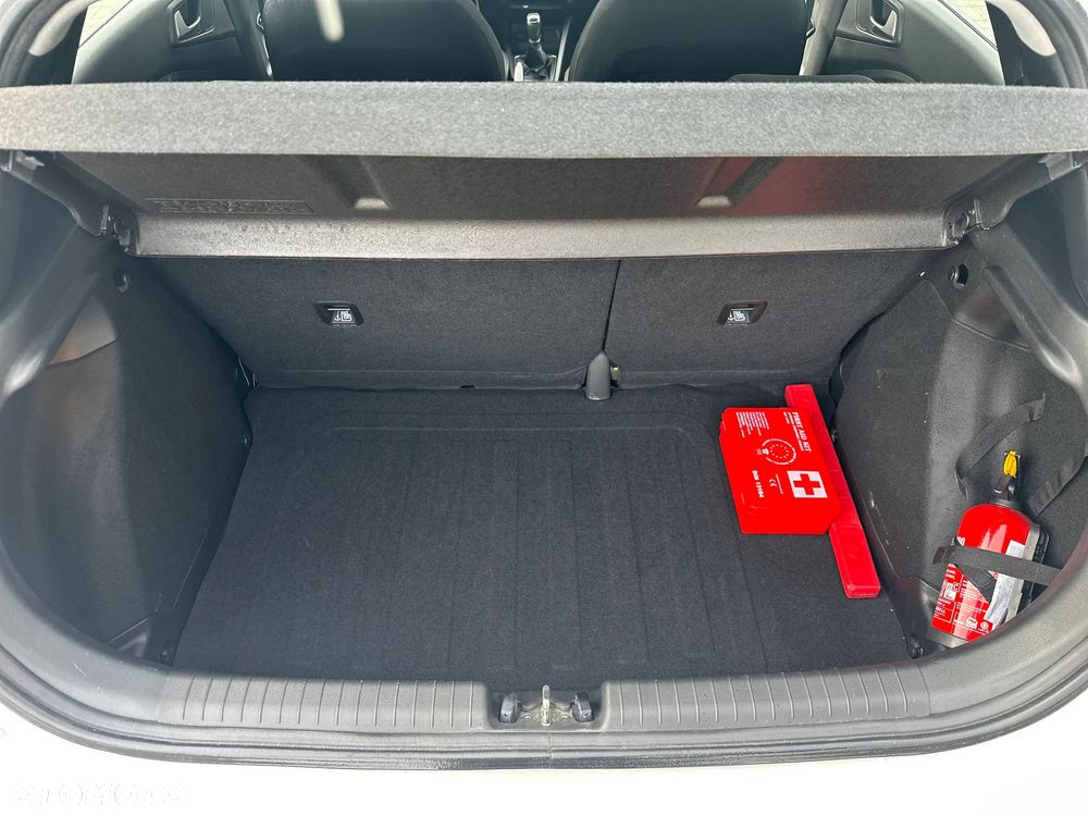 Hyundai i20 1.2 Classic Plus - 21