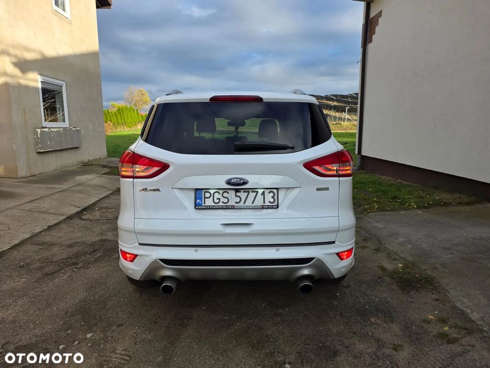 Ford Kuga 1.6 EcoBoost 4x4 Titanium - 35