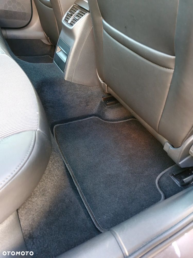 Skoda Octavia 2.0 TDI SCR Clever DSG - 33