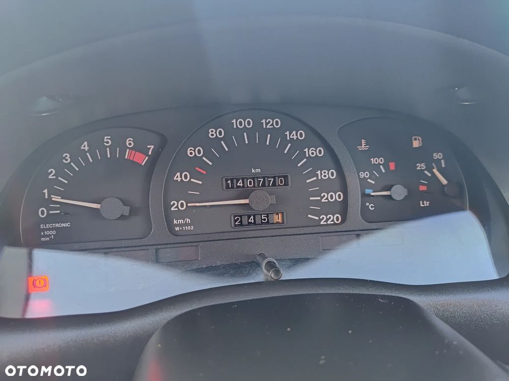 Opel Astra 1.6 - 17