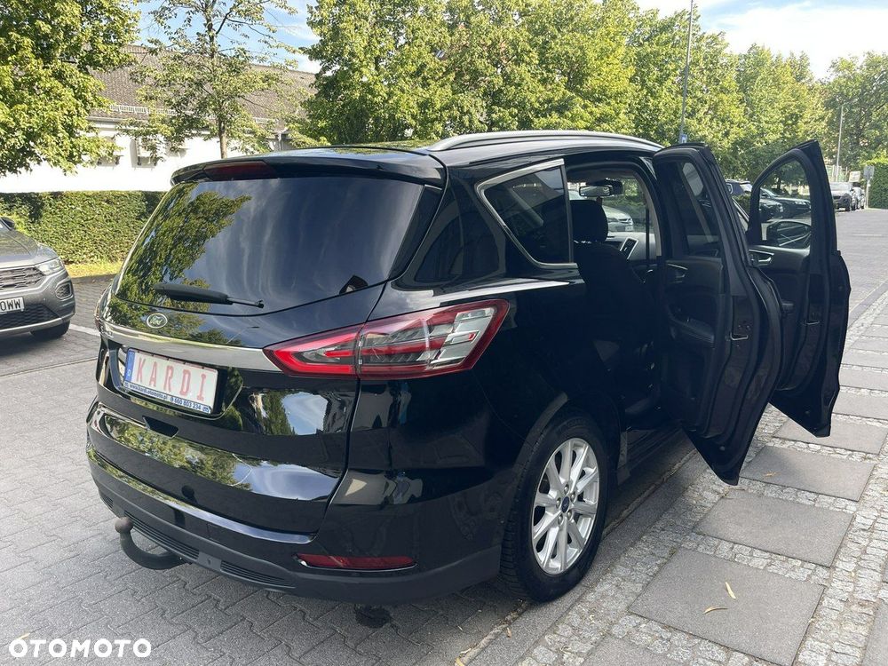 Ford S-Max - 16