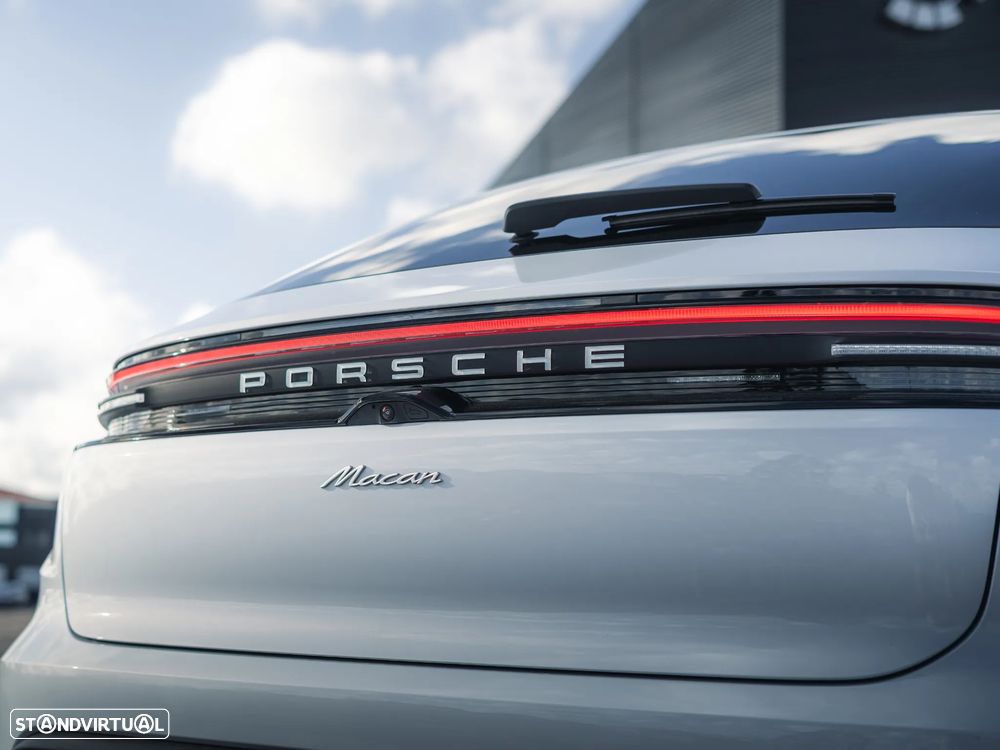 Porsche Macan Electric - 29