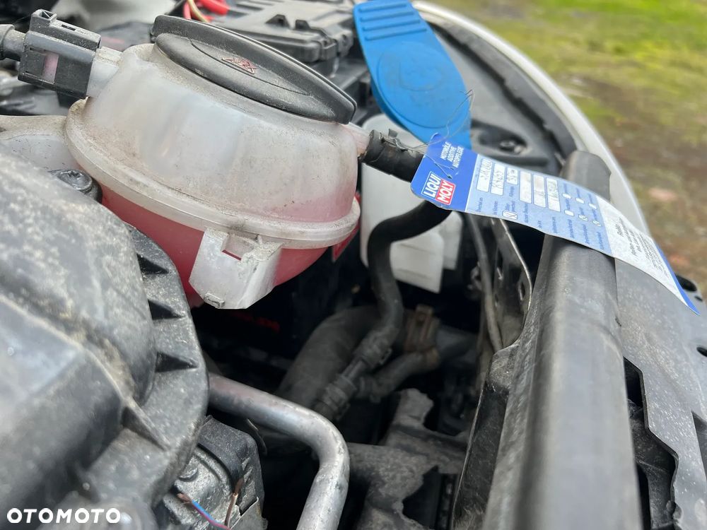 Volkswagen up! (BlueMotion Technology) move - 16