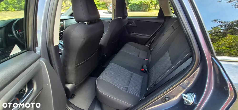 Toyota Auris 1.8 HSD Luna - 17