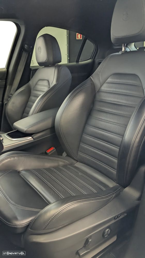 Alfa Romeo Stelvio 2.2 D Sprint Q4 AT8 - 6