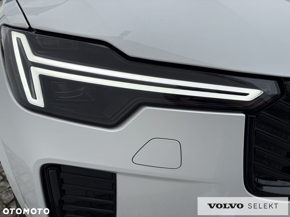 Volvo XC 90 - 9