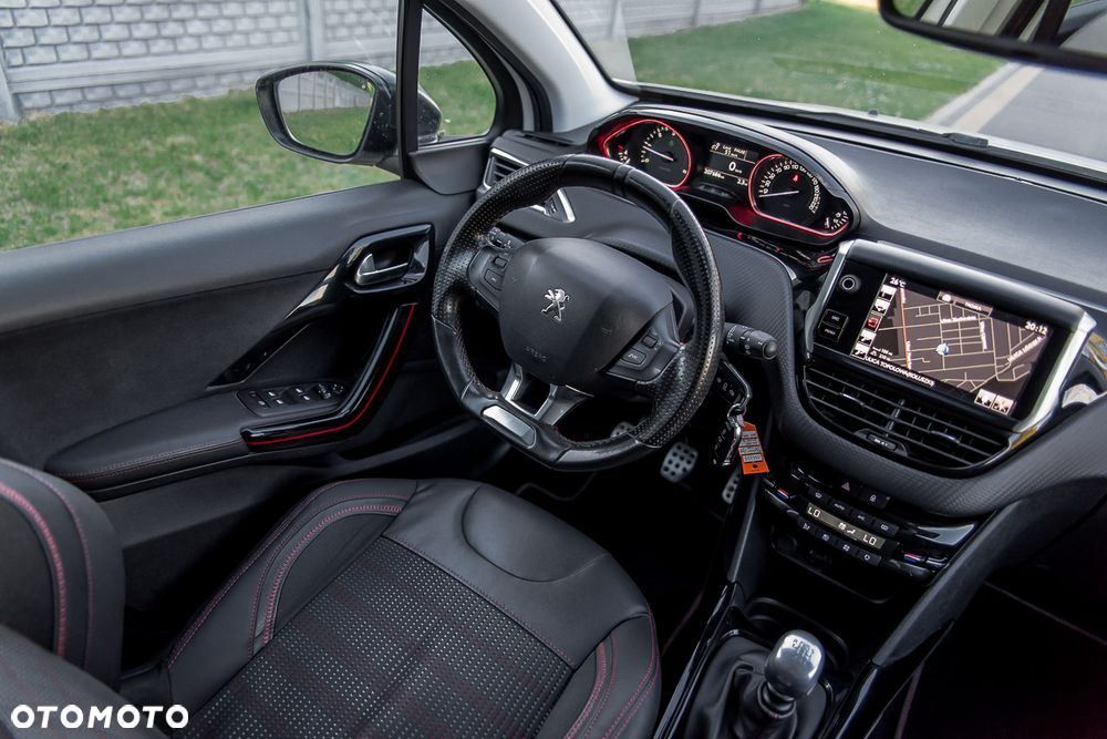 Peugeot 2008 BlueHDi FAP 120 STOP & START GT-Line Edition - 27