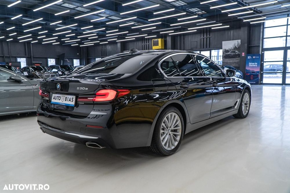 BMW Seria 5 530e Aut. Luxury Line - 8