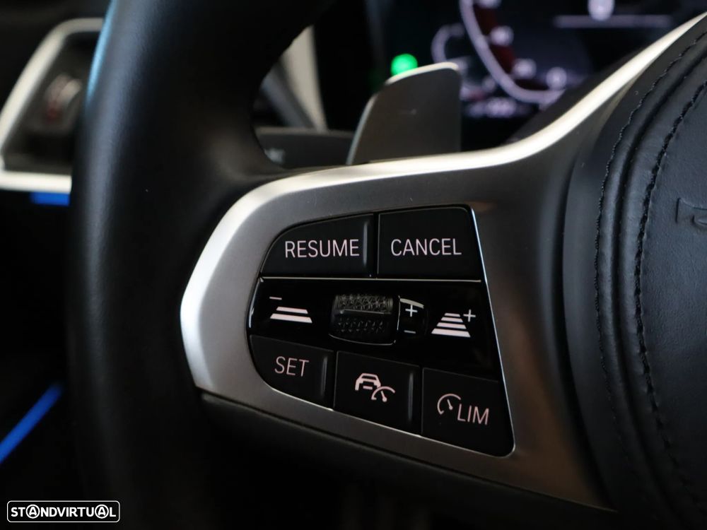 BMW 320 e Pack M Auto - 41