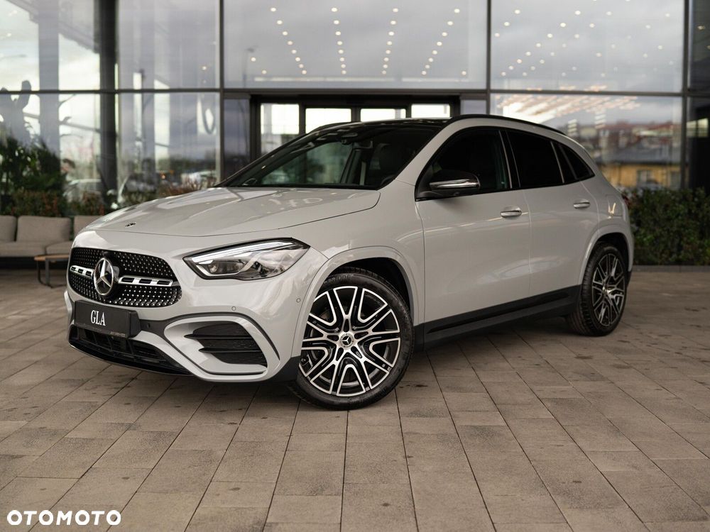 Mercedes-Benz GLA - 1