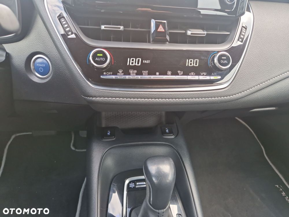 Toyota Corolla 2.0 Hybrid Comfort - 17