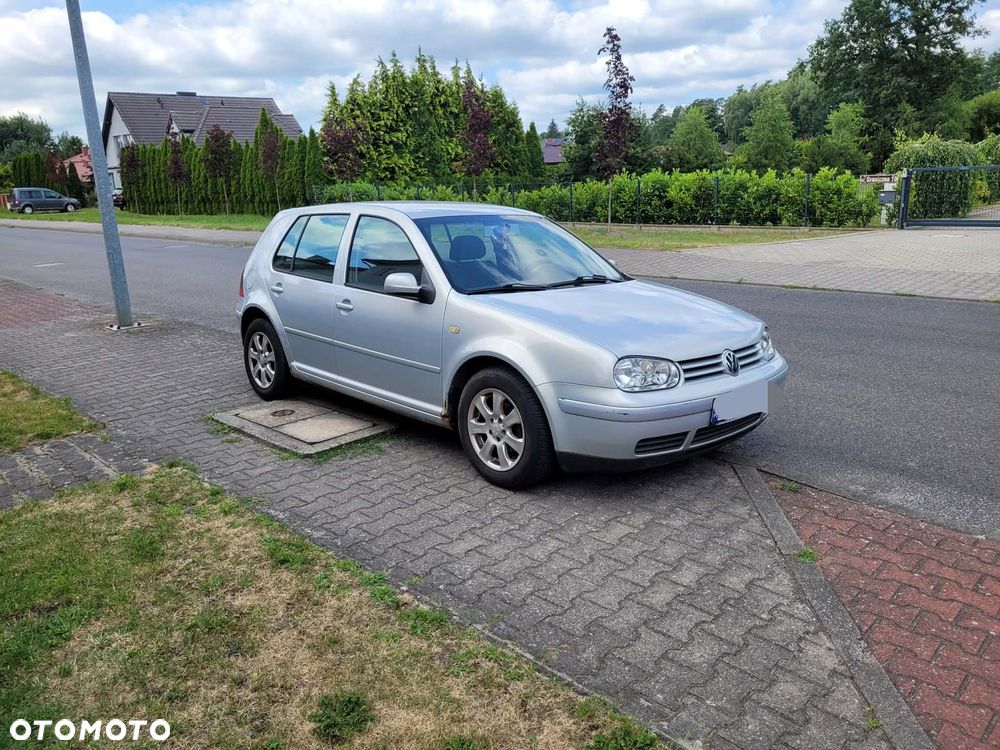 Volkswagen Golf 1.6 - 2
