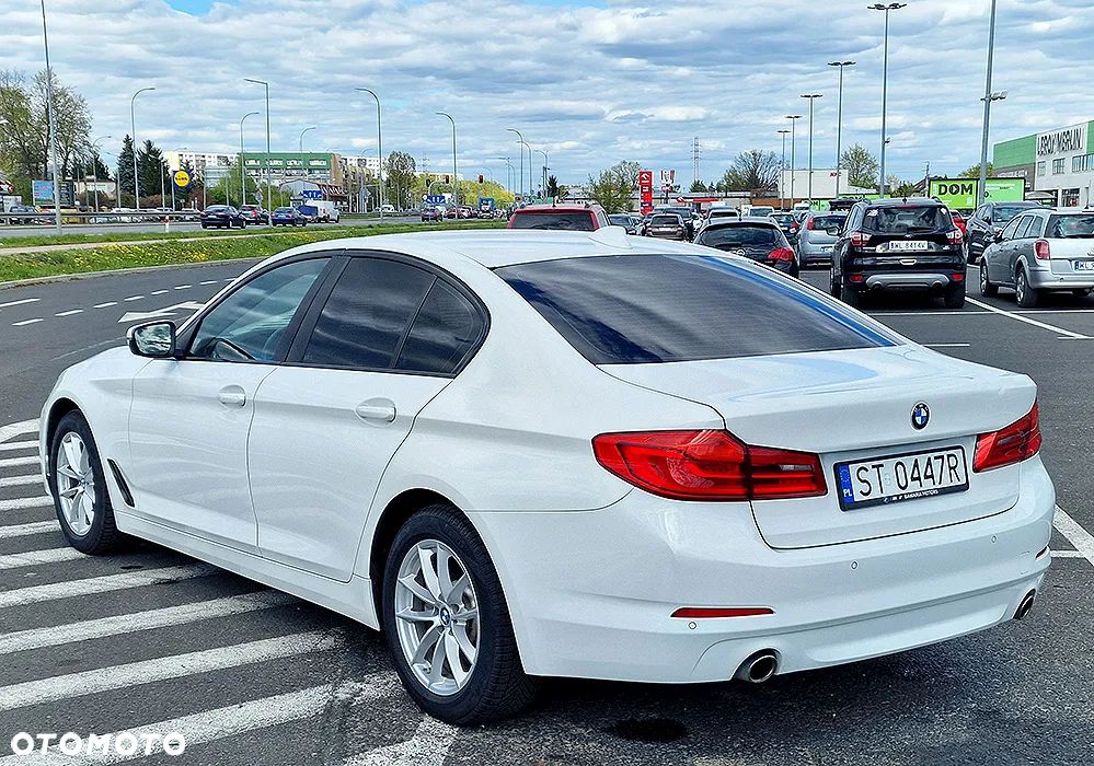BMW Seria 5 518d Business Edition - 12