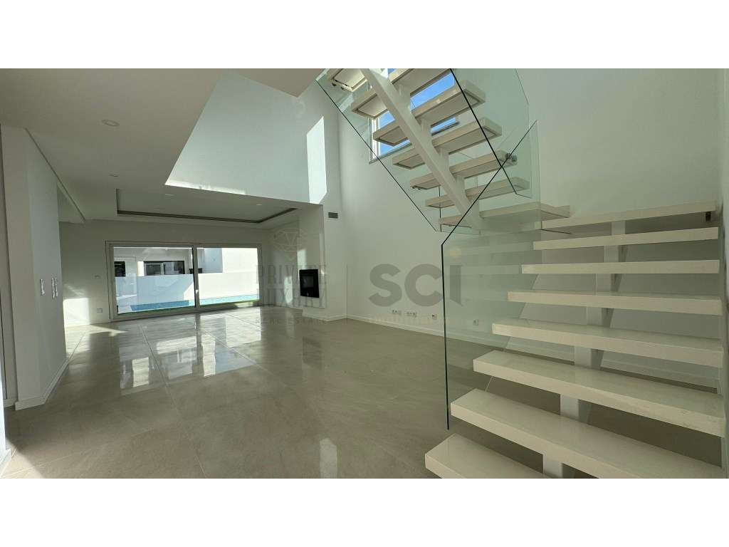 Moradia T4 Independente Azeitão 430 m2 com Piscina e Garagem - Grande imagem: 5/23