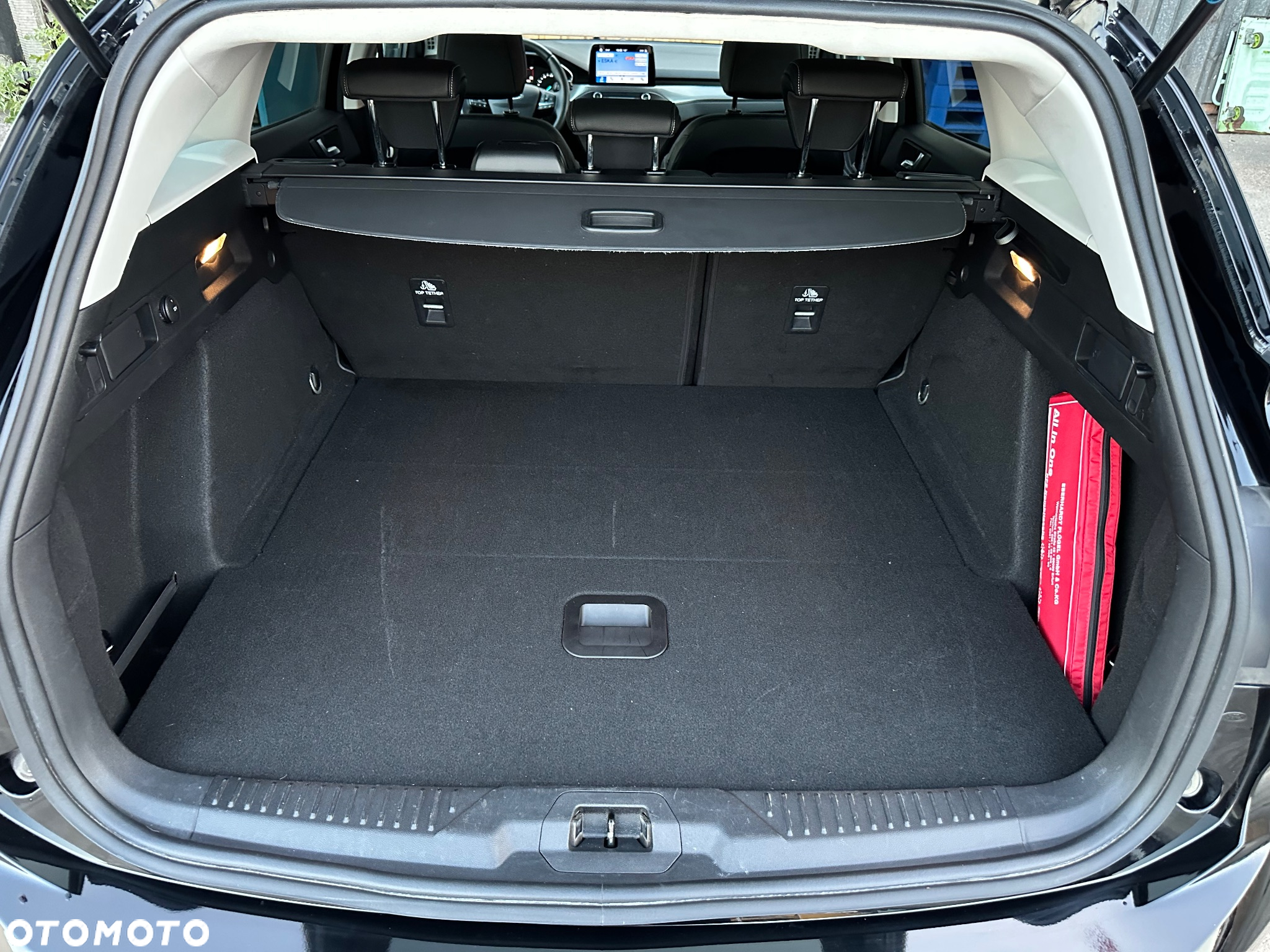 Ford Focus Turnier 1.5 EcoBlue Start-Stopp-System TITANIUM DESIGN - 23