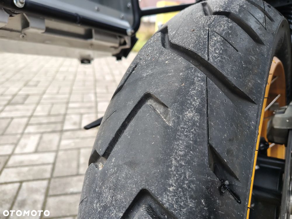 QJMOTOR SRT900SX - 27