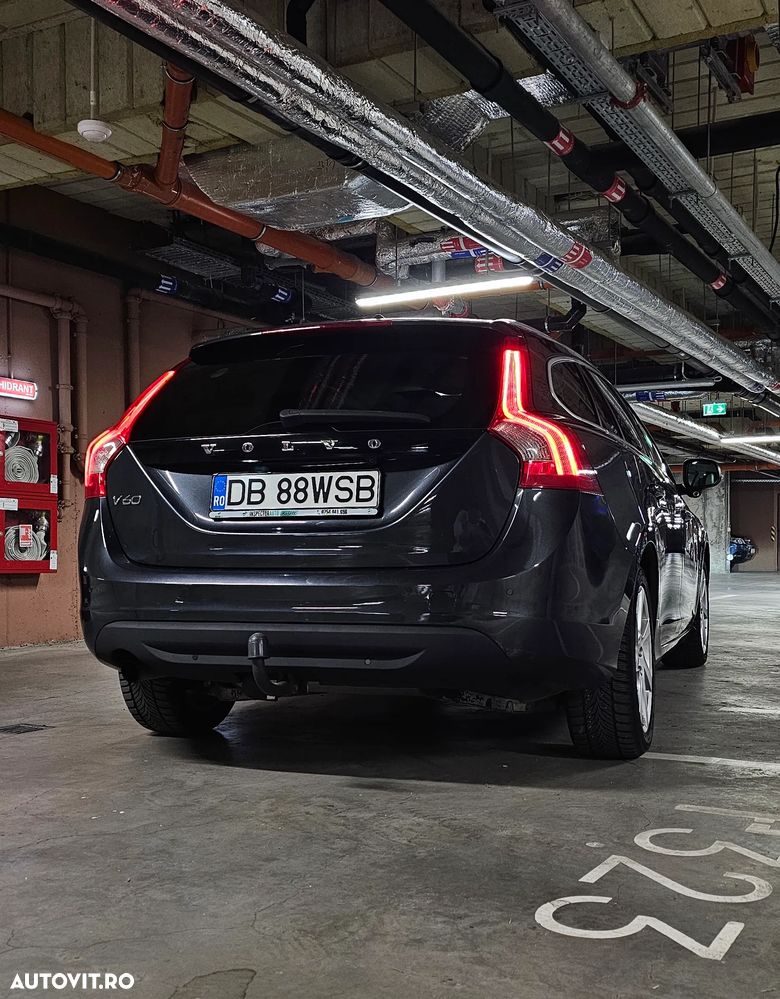 Volvo V60 D3 Geartronic Summum - 4