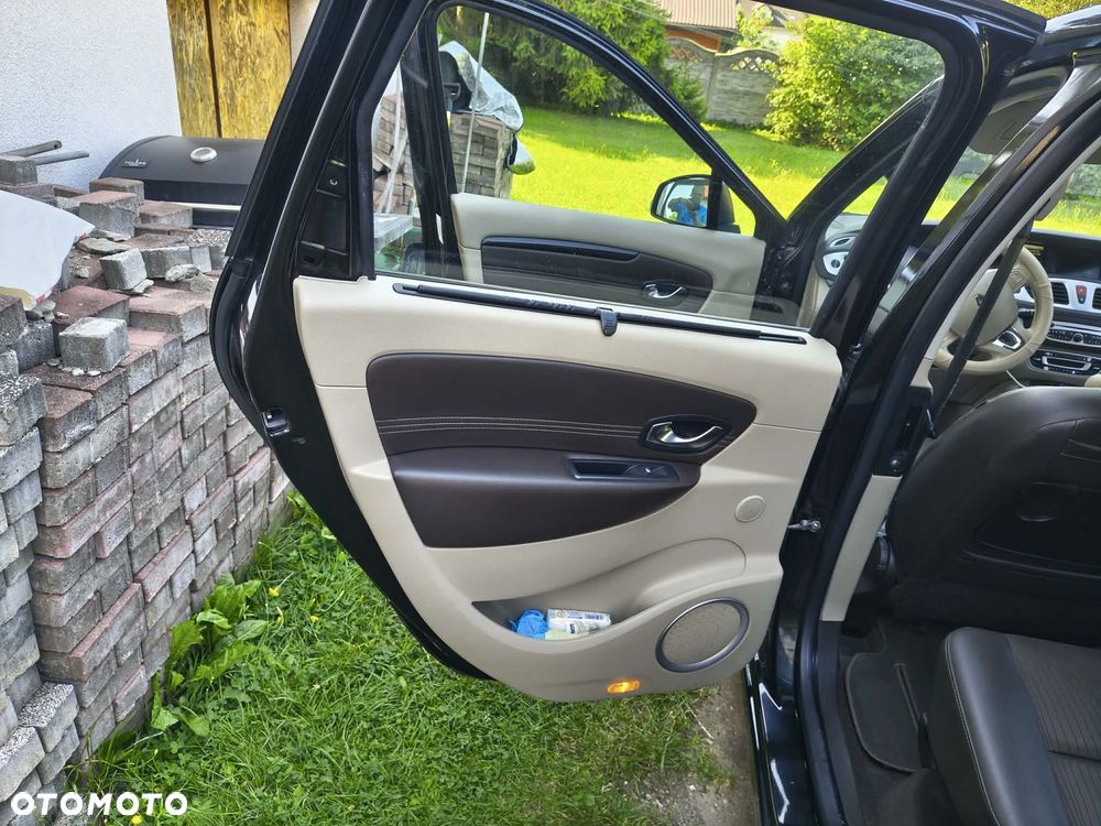 Renault Grand Scenic Gr 1.9 dCi Privilege Euro5 - 11