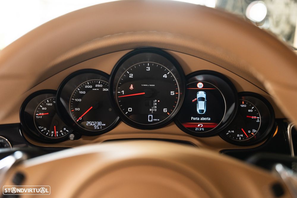 Porsche Panamera Edition - 14